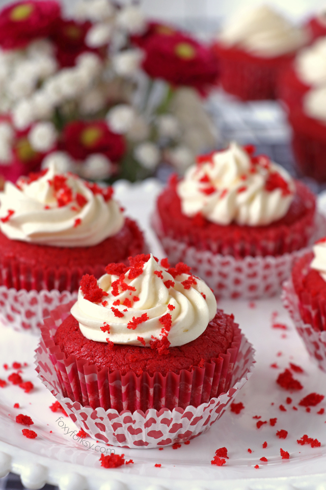 PLATES OF FLAVOUR: Be His Valentine Always With Red Velvet Romance Cup Cakes