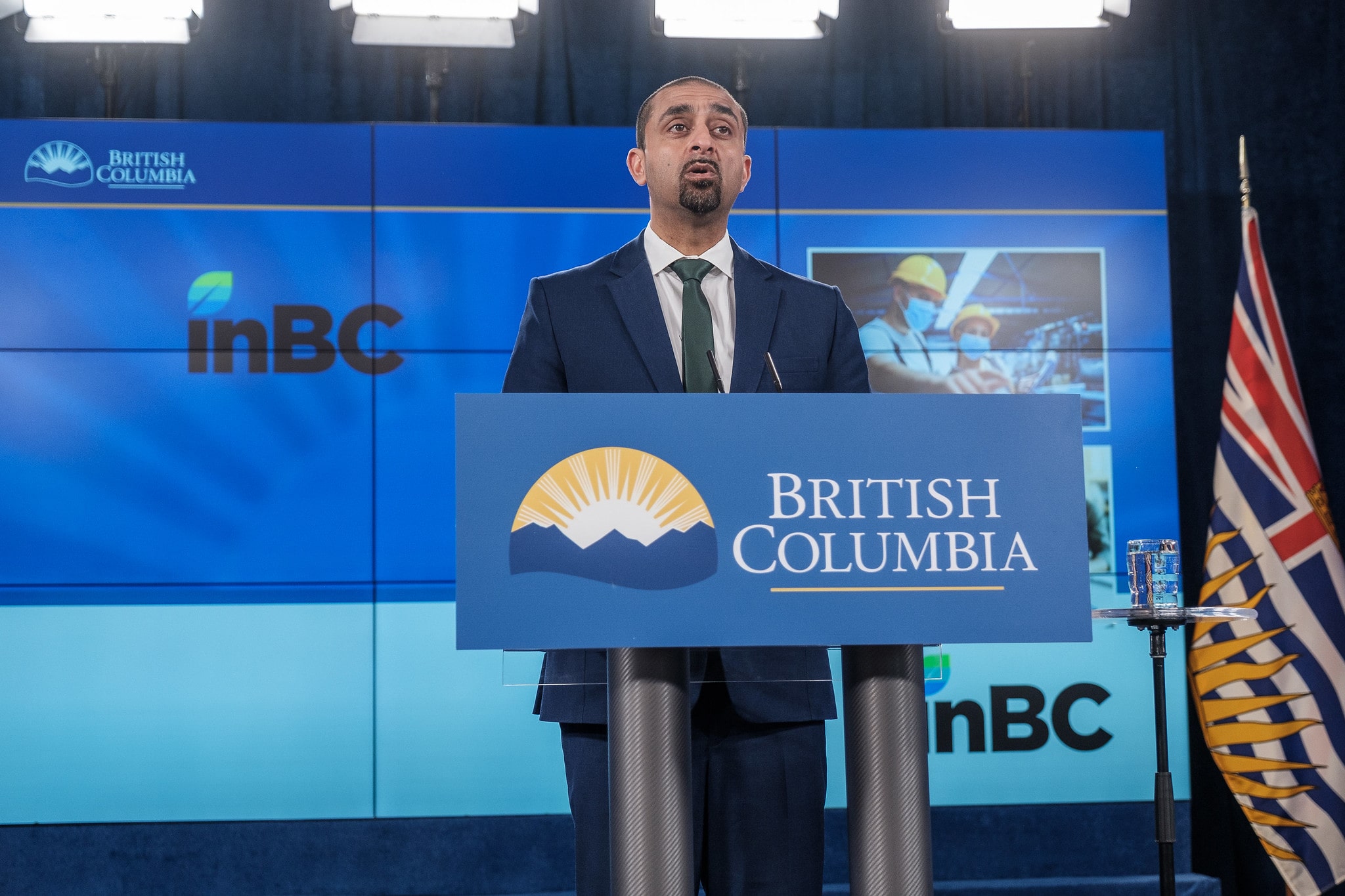 Province Bringing In $500 Million Investment Fund To Support BC Businesses